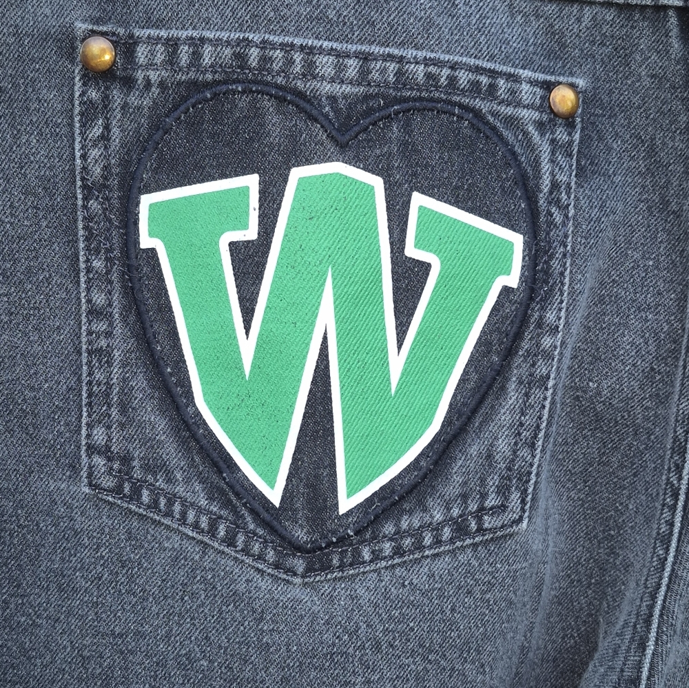 Wrangler Women's Heart Patch Wanderer Flare Jeans 27/32